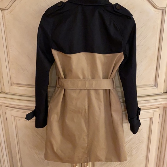 COACH Coat Size XS excellent condition. No flaws. Black and Tan - Picture 8 of 9